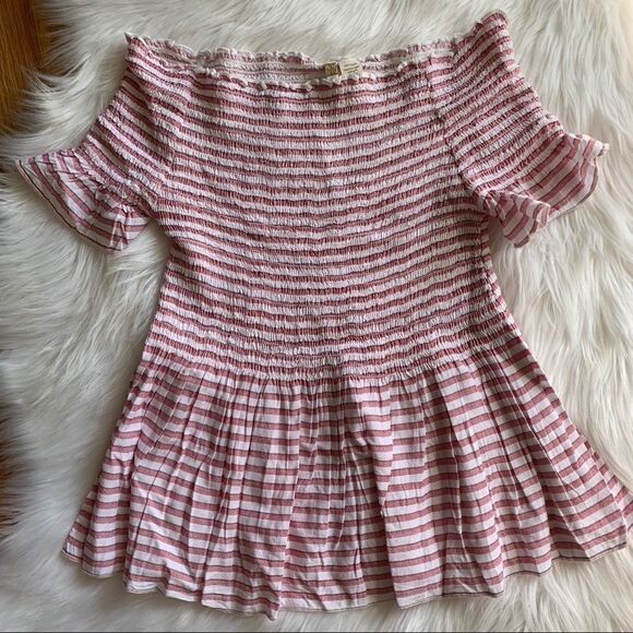 Juniors Striped off the Shoulder Top Size Medium - Picture 1 of 3